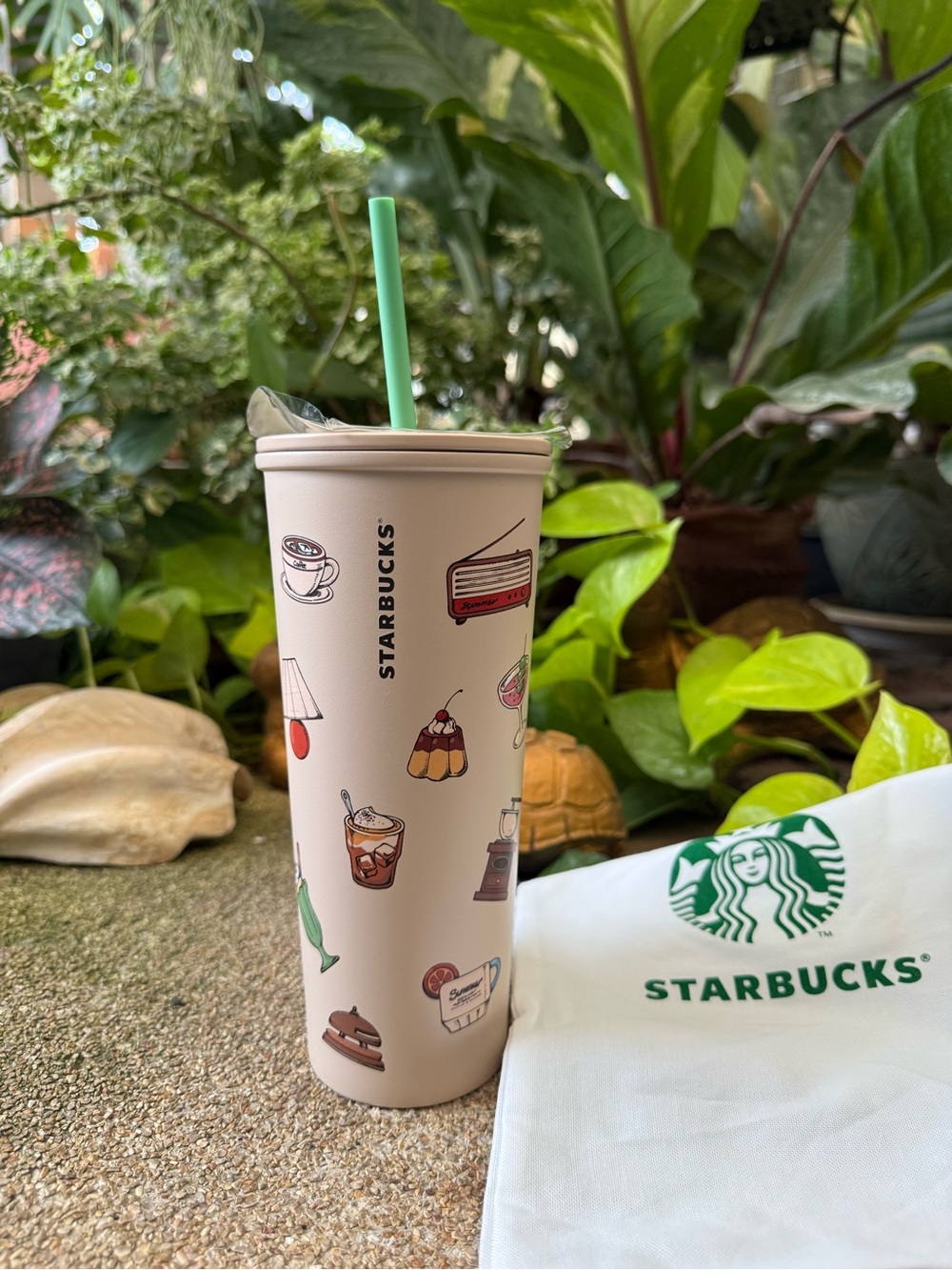 Starbucks 20 oz Reusable Tumbler Cup – Bearista Resort Edition 🌿☕️ 💯